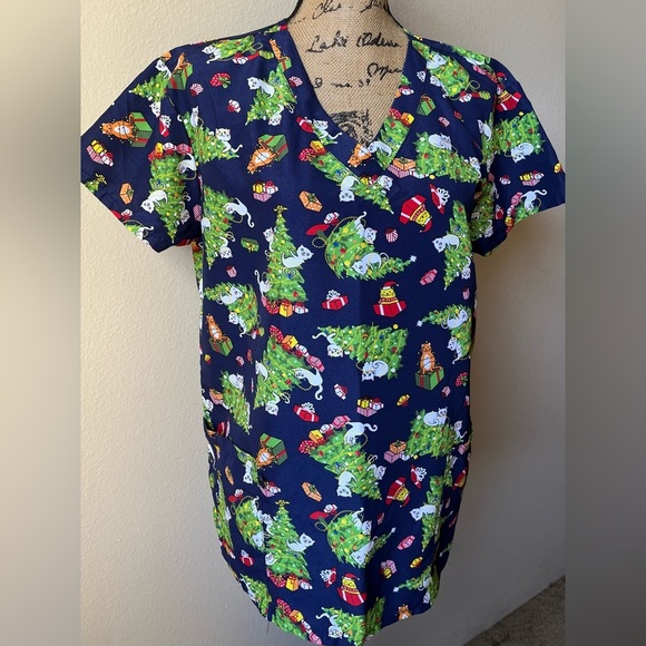 Serene Uniforms Festive Christmas Navy Blue Scrub Top - Picture 2 of 9